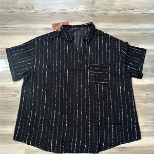 Gaharu NWT, XXL, black and white blouse